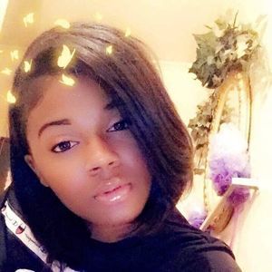 Meet your Posher, Simone